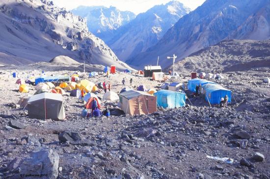 Le camp de base de l' Aconcagua, Argentine