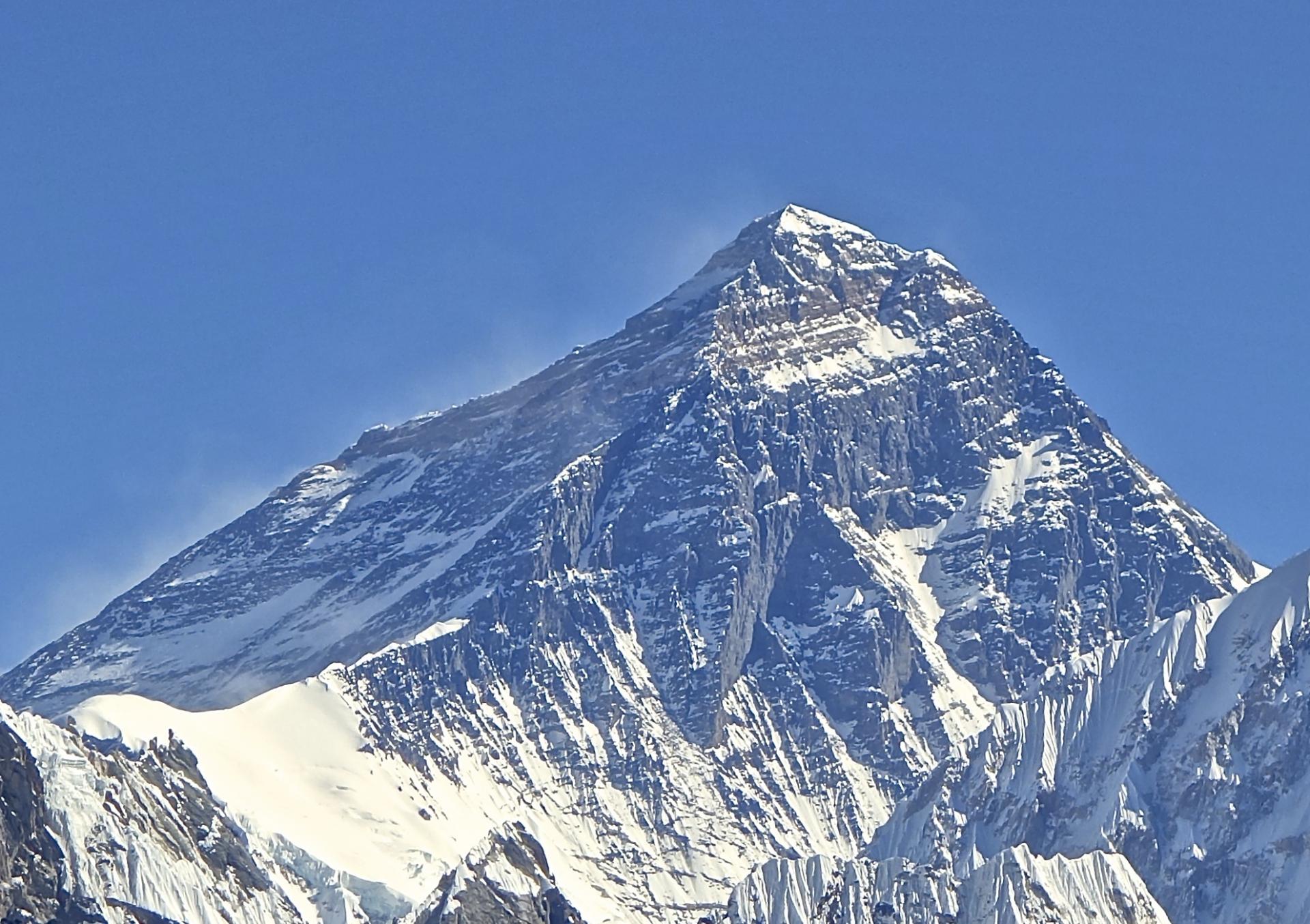 Mt everest from gokyo ri november 5 2012 cropped